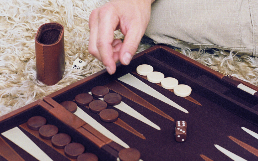 Apprendre à jouer au Backgammon